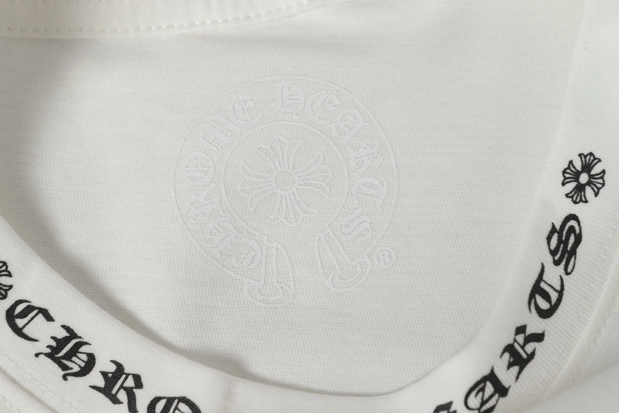 P150 Cross-border running quantity. Please do not place an order if you pursue perfection. -Chrome Hearts/Chrome Hearts 23ss Sanskrit printed popular long-sleeved T-shirt -High weight, high density and high quality. The wool is soft, delicate and skin-friendly. It feels soft and silky. It has excellent warmth and skin-friendly properties.